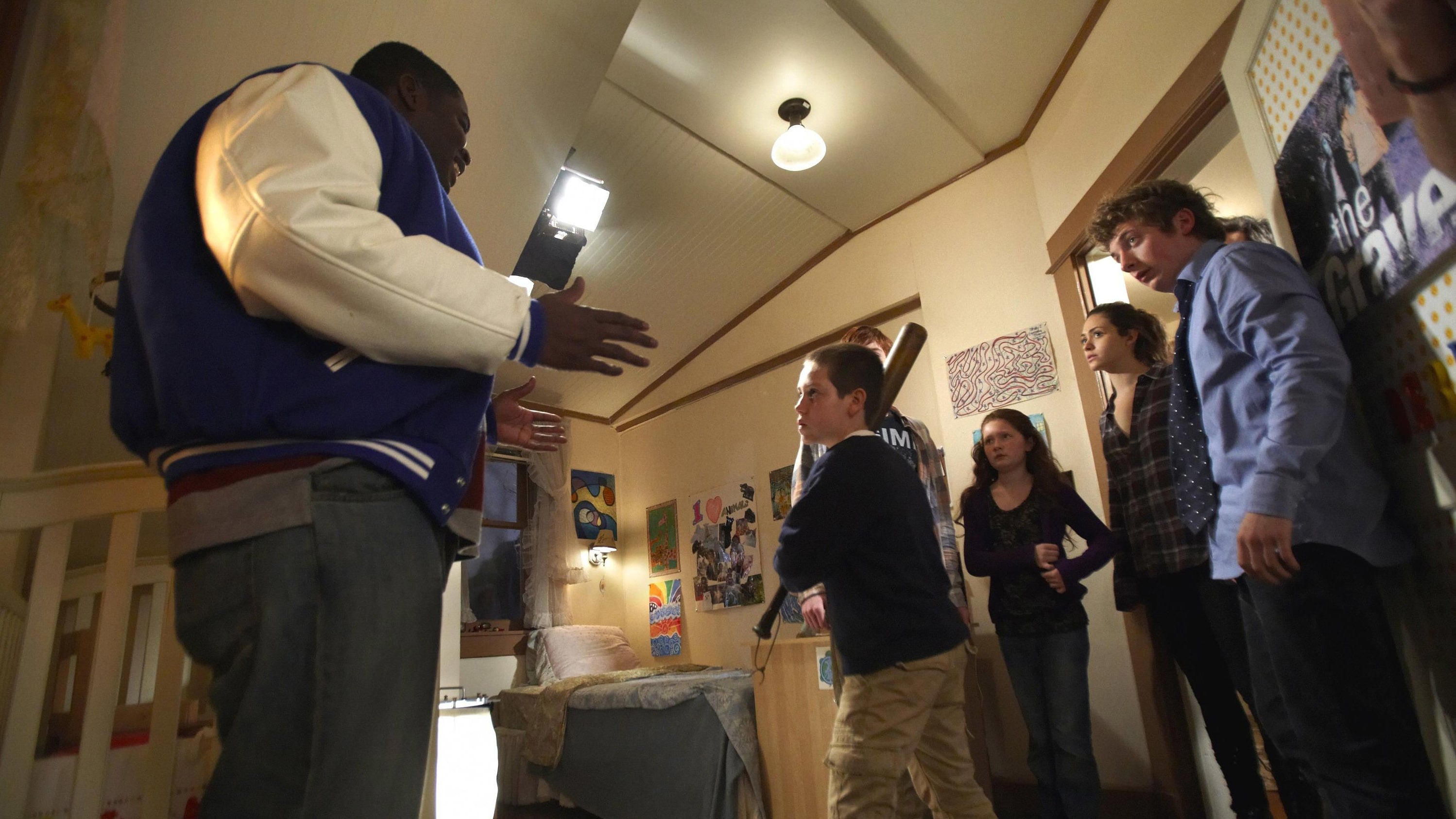 Кадр из сериала Бесстыжие 1 сезон